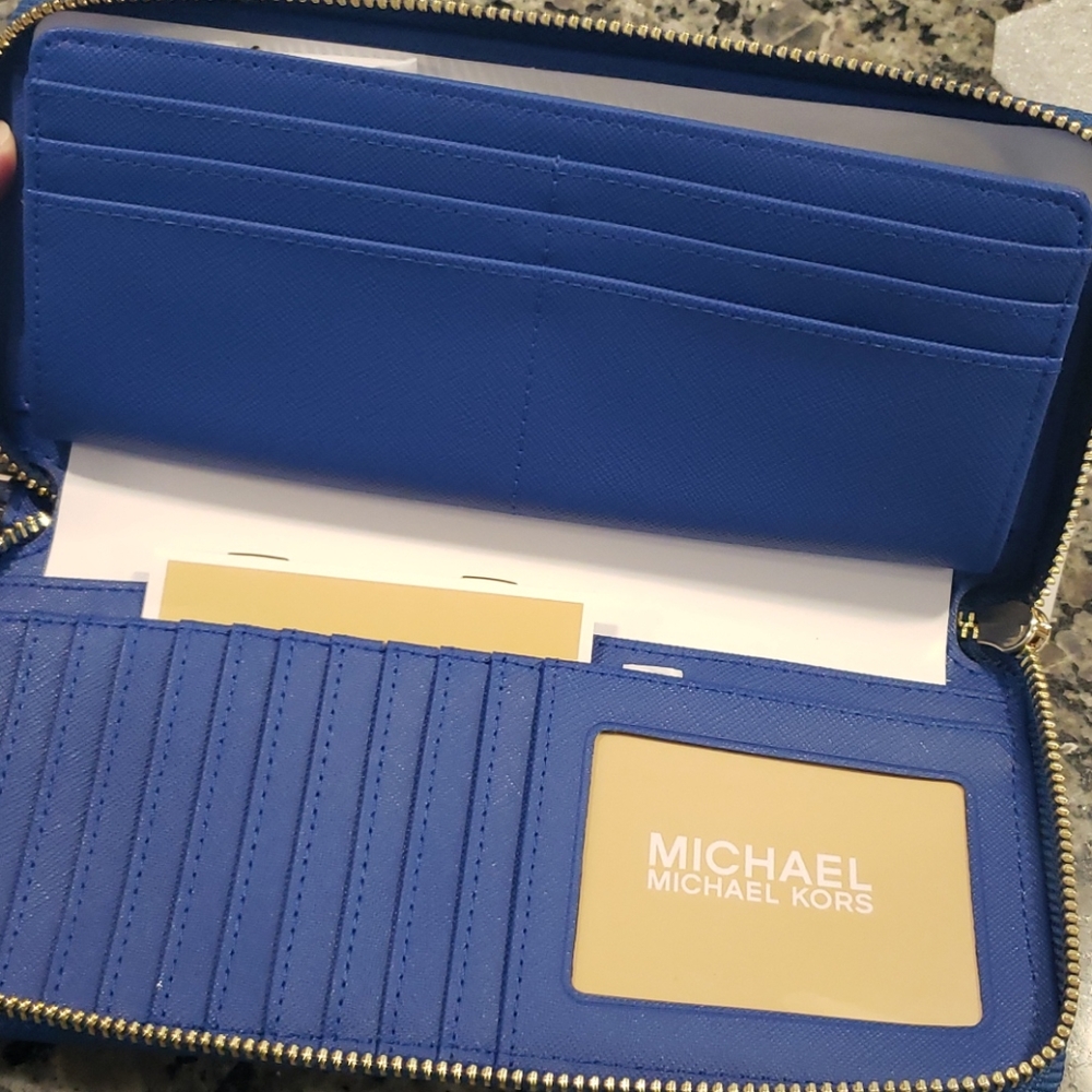 MK wallet - Picture 4 of 4